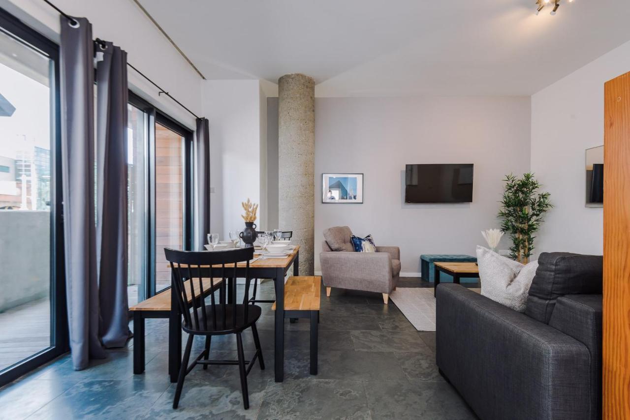 Holiday home Beautiful 2 Bed Apartment - Super Central - Recently Renovated - Sleeps 8
