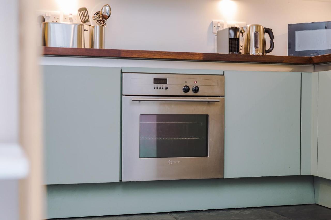Beautiful 2 Bed Apartment - Super Central - Recently Renovated - Sleeps 8 * Liverpool